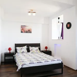 Ultracentral Cozy Near Old Town Bucarest