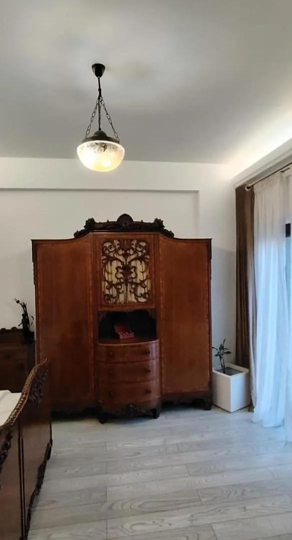 Ultracentral Luxury Apartament Bucharest 0*,