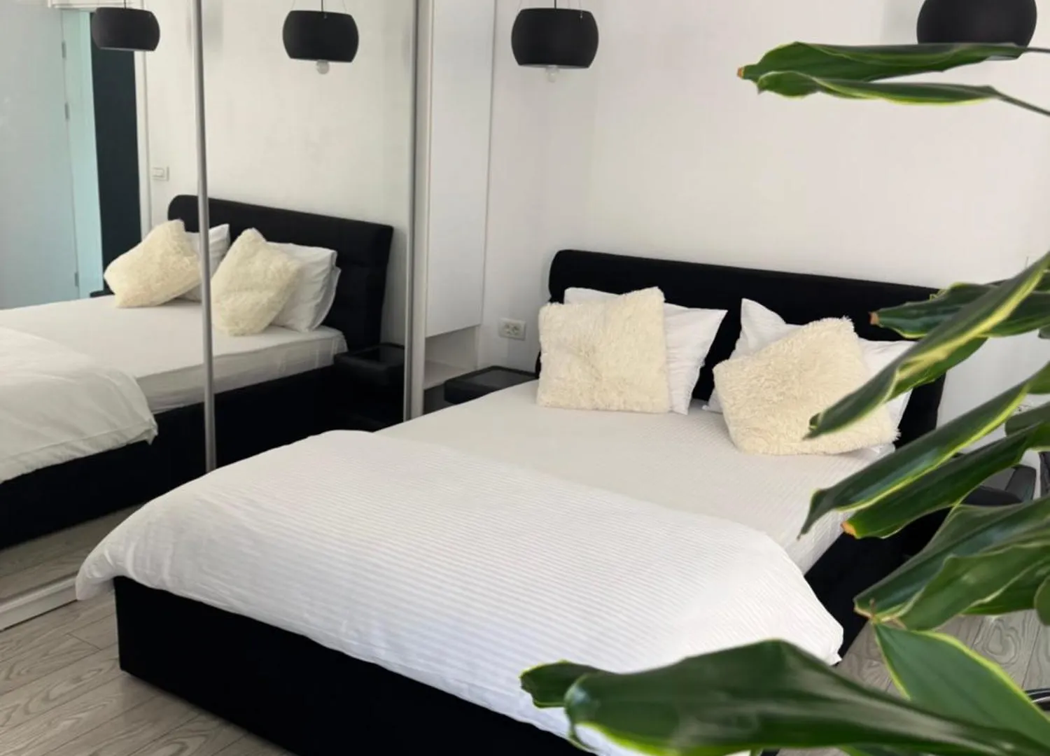 Ultracentral Luxury Apartament Bucharest Romania