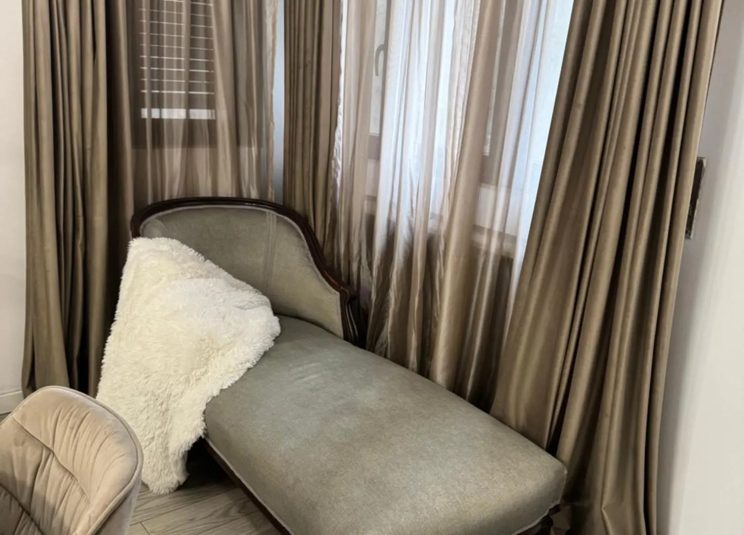 Ultracentral Luxury Apartament Bucharest